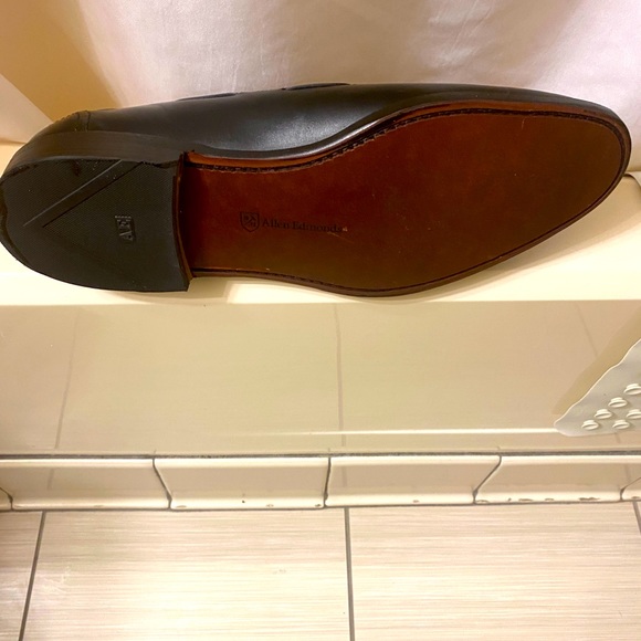 Allen Edmonds Black โAchesonโ Loafers ๐ size 9.5 - Picture 4 of 4